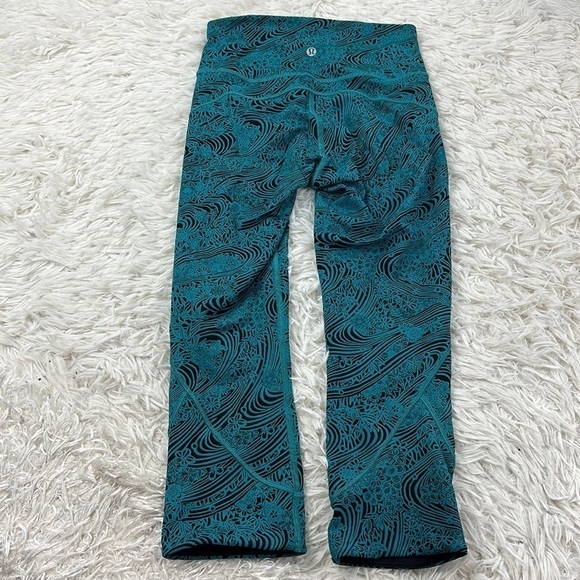 Lululemon In Movement Crop *Everlux 19" Kitakami Spirit Green Black - Picture 5 of 6